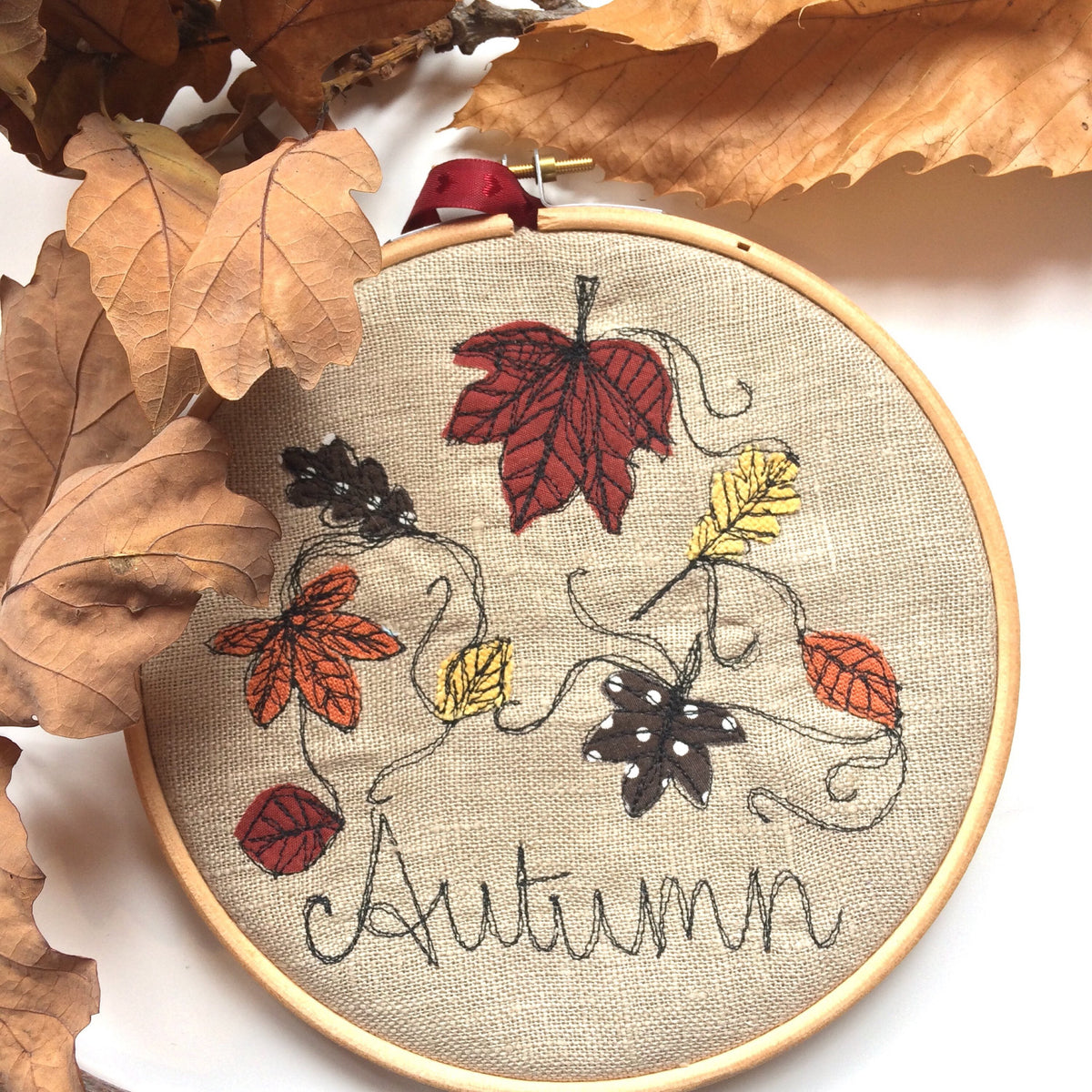 Embroidered autumn decorative hanging hoop