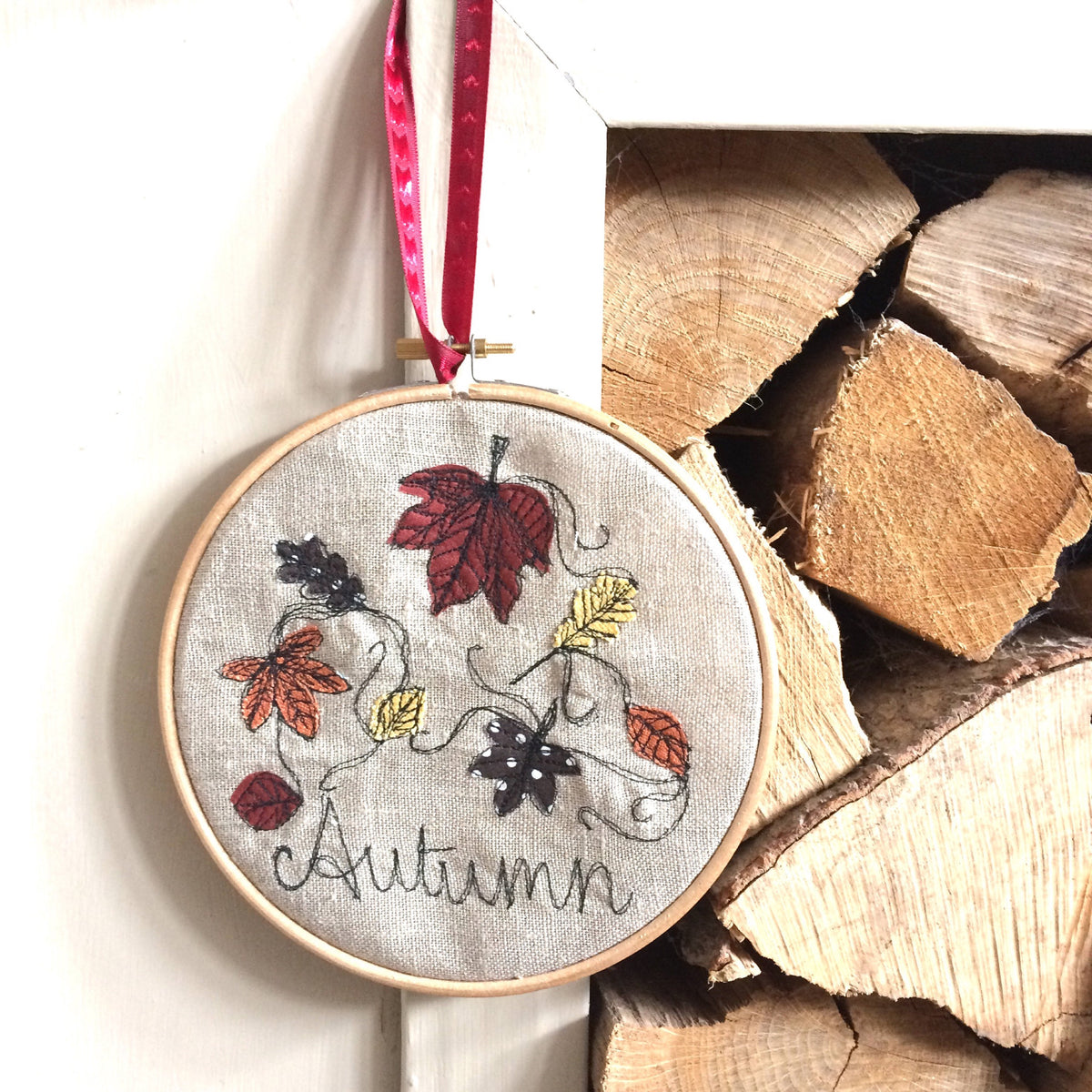 Embroidered autumn decorative hanging hoop