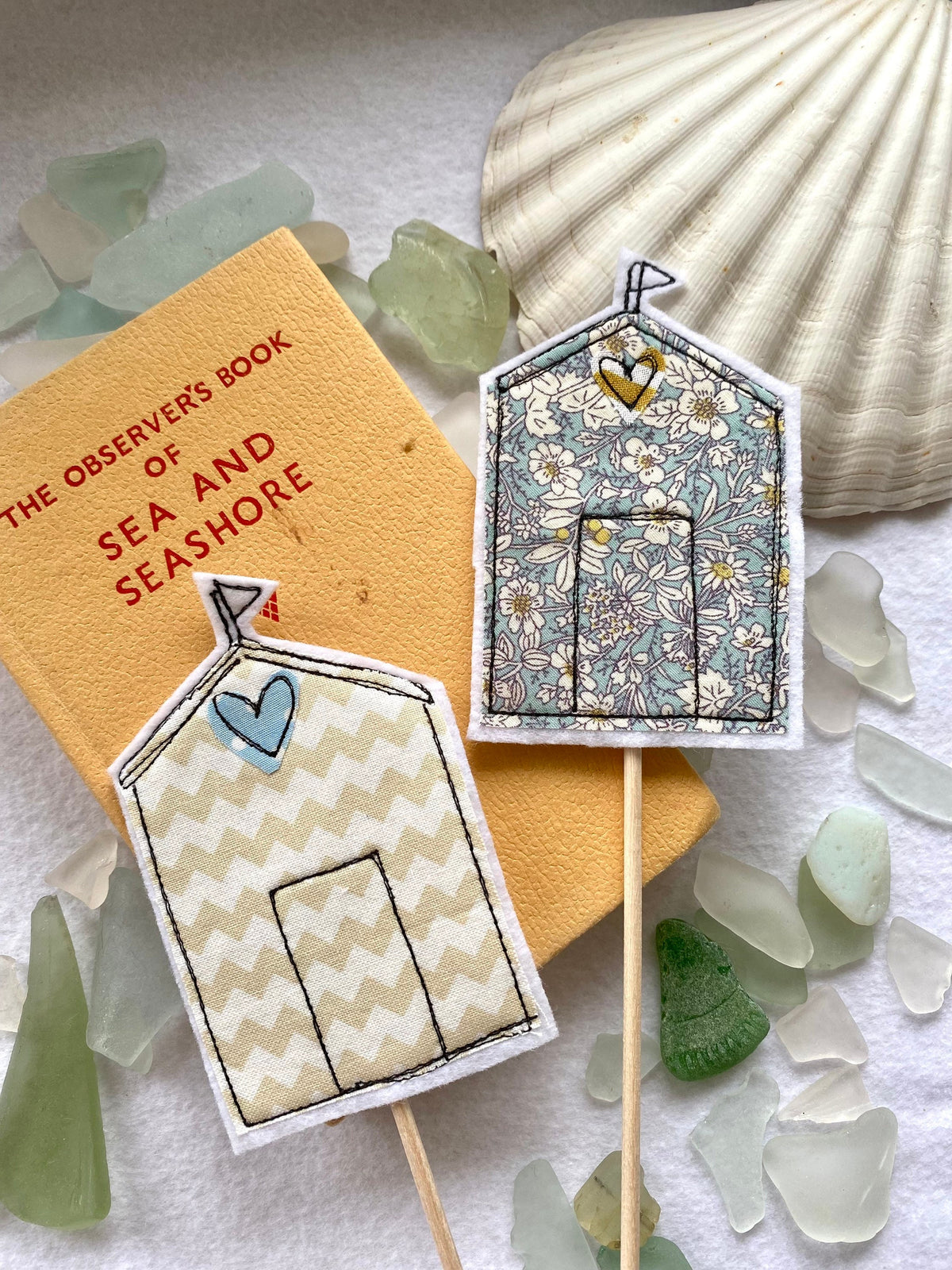 Individual beach hut plant decoration cake toppers