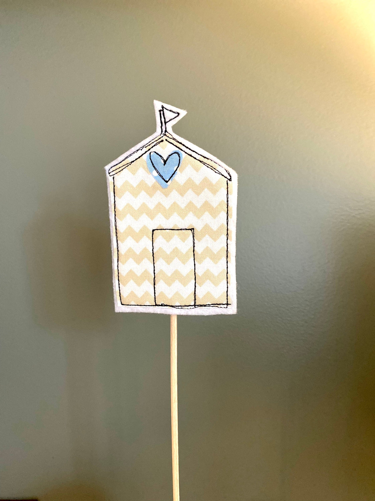 Individual beach hut plant decoration cake toppers
