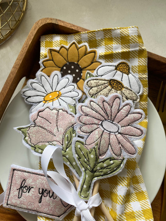 Summer flowers decorative bunch cake toppers