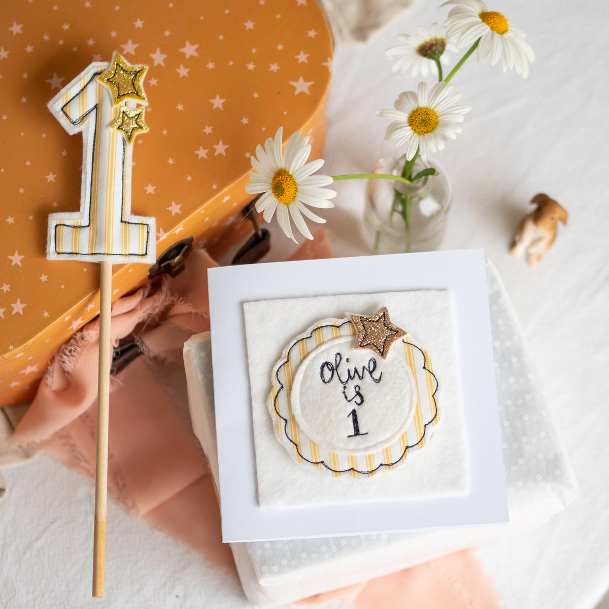 Number cake topper decoration with glitter stars. Personalised cake topper flag. Happy Birthday Cake Topper. First Birthday Cake Topper.