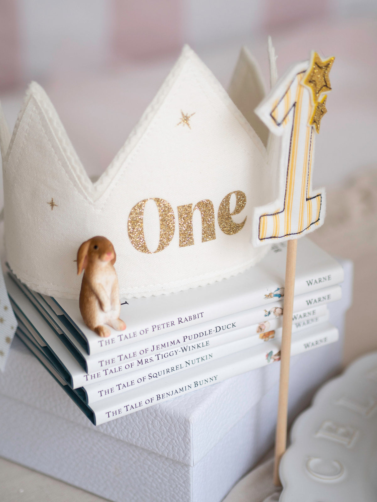 Number cake topper decoration with glitter stars. Personalised cake topper flag. Happy Birthday Cake Topper. First Birthday Cake Topper.